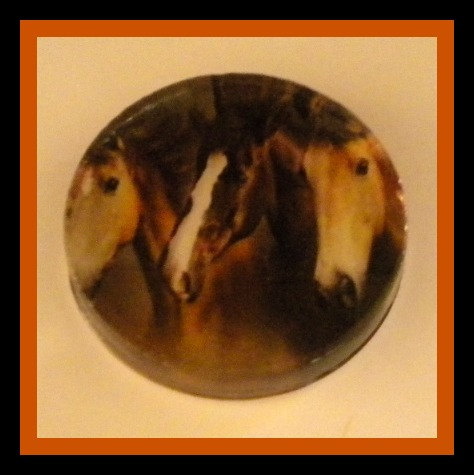 Magnet - 3 Horses Magnet - 2-inch Glass Circle